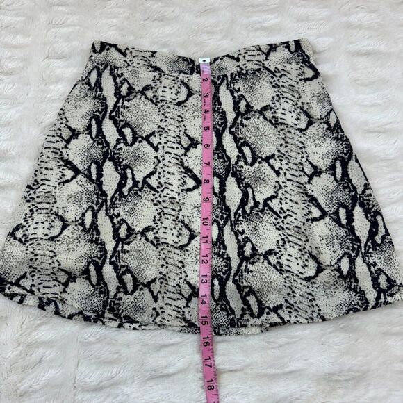 Tobi Snakeskin Mini Skirt - Picture 6 of 9